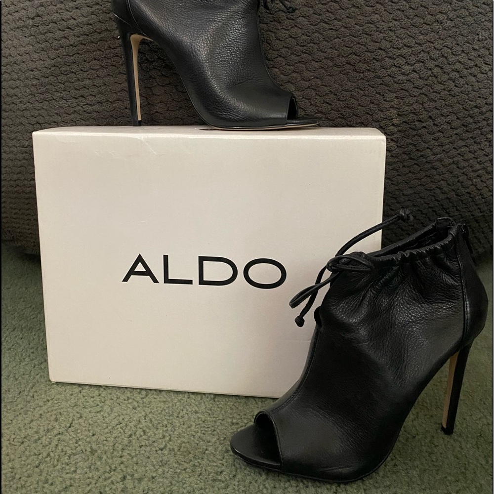 Aldo peep toe botties